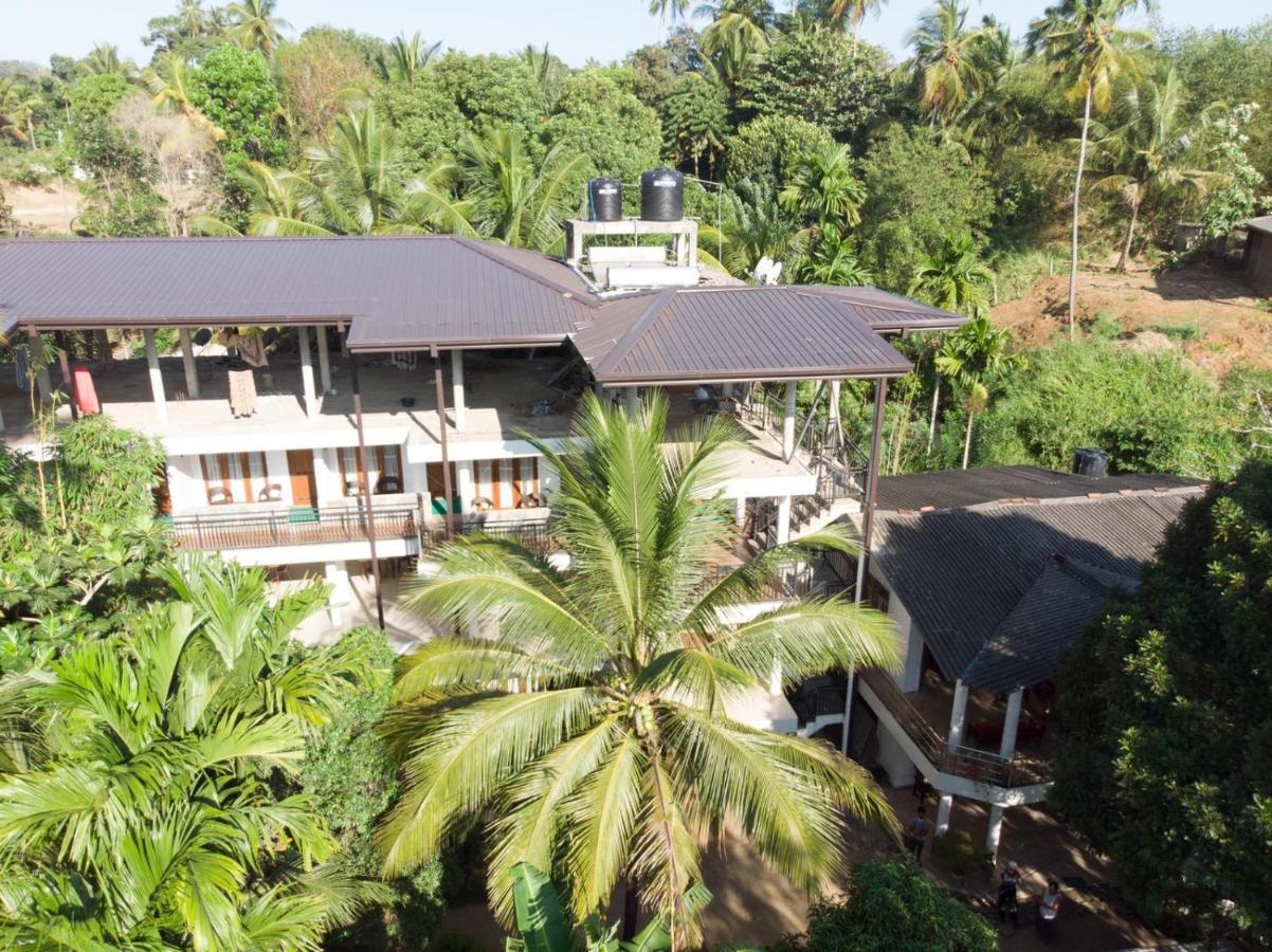 Heavens Holiday Resort Tennekumbura Экстерьер фото
